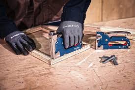 DongCheng HD093500 Heavy-Duty 4-8mm Manual Hand Staple Gun for Upholstery & Carpentry