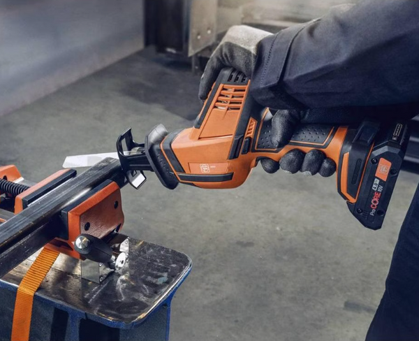 Fein Sabre Saw, Fein ASAS 18-21 K AS, 71330162000, 18V Cordless Sabre Saw, Cordless Reciprocating Saw, 18V ProCORE Saw, AMPShare Saw, 2x 4Ah Battery Saw, 3050 SPM Saw, 21mm Stroke Saw, SDS Sabre Saw, 200mm Wood Cutting Saw, Metal Pipe Cutting Saw, Professional Cordless Saw, L-BOXX 136 Saw