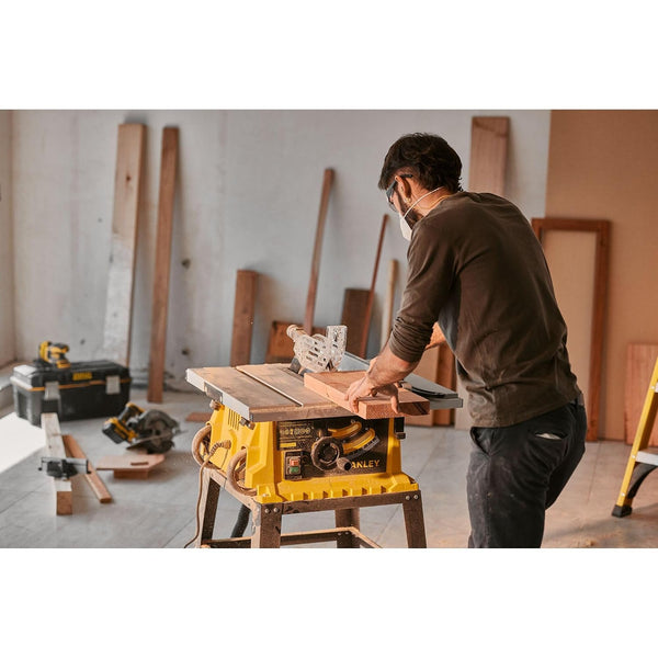 Stanley 10 Inch 2000W Table Saw SST2001 | 254mm Jobsite Wood Cutting Saw with 4900 RPM, 660mm Rip Capacity, Soft Start, Self-Aligning Fence & 0–45° Bevel for Carpentry, Furniture & Construction