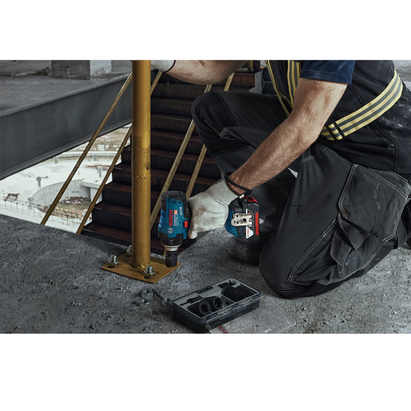 BOSCH CORDLESS IMPACT WRENCH GDS 18V-400 18V