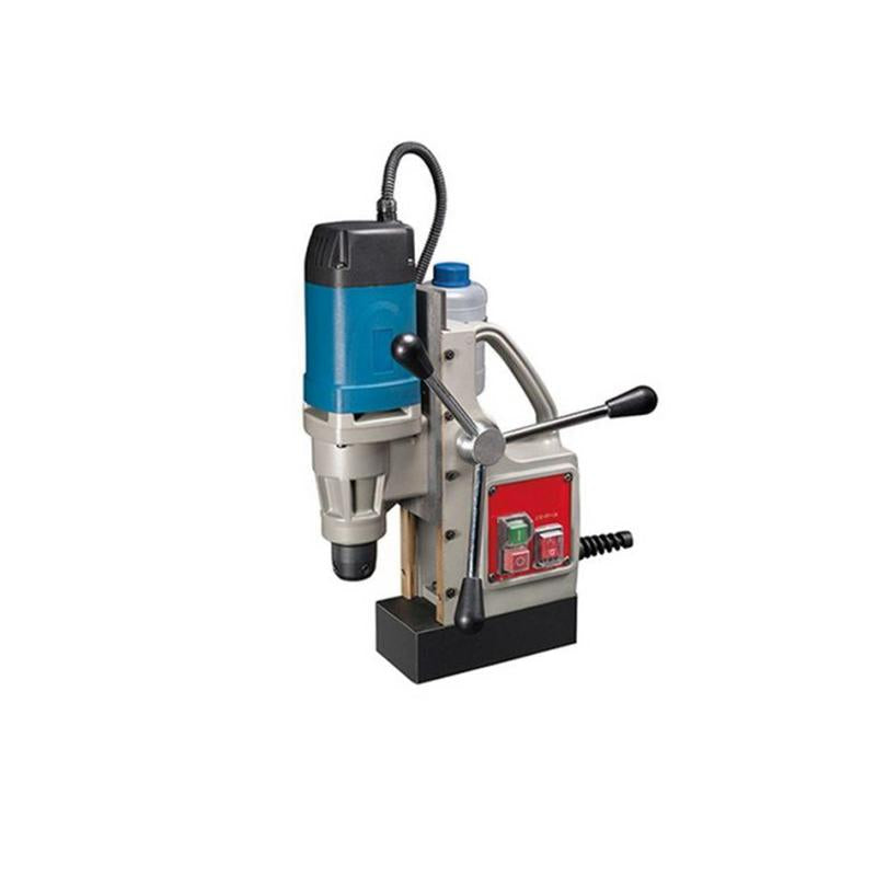 DONGCHENG 900W Magnetic Drill Machine, 16 mm Twist Drill, 11500N, MT2 (DJC16)-A compact 900 W magnetic drill with an 11500 N base, for twist drilling holes up to 16 mm in steel.