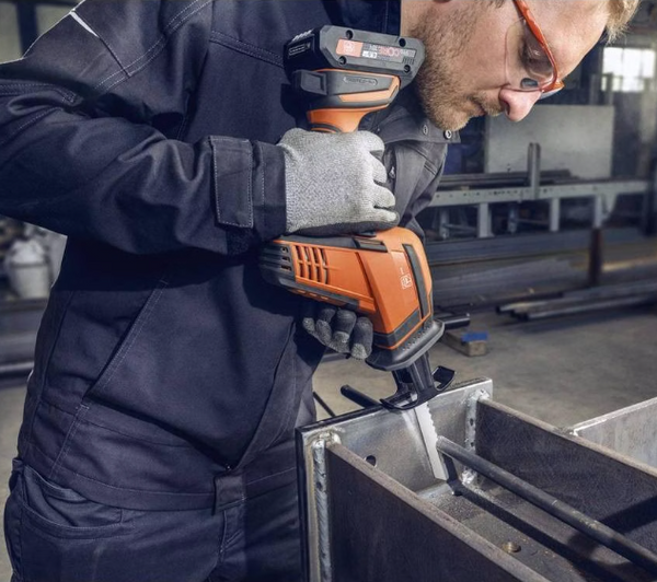 Fein Sabre Saw, Fein ASAS 18-21 K AS, 71330162000, 18V Cordless Sabre Saw, Cordless Reciprocating Saw, 18V ProCORE Saw, AMPShare Saw, 2x 4Ah Battery Saw, 3050 SPM Saw, 21mm Stroke Saw, SDS Sabre Saw, 200mm Wood Cutting Saw, Metal Pipe Cutting Saw, Professional Cordless Saw, L-BOXX 136 Saw