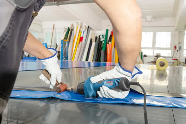 Bosch GHG 20-60 2000W Heavy Duty Professional Heat Gun | 9-Stage Temperature upto 630°C