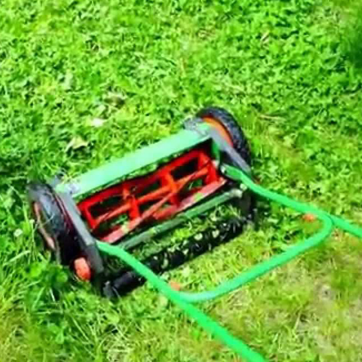 BUY FALCON PREMIUM HAND LAWN MOVER EASY-28 BEST PRICE IN INDIA
